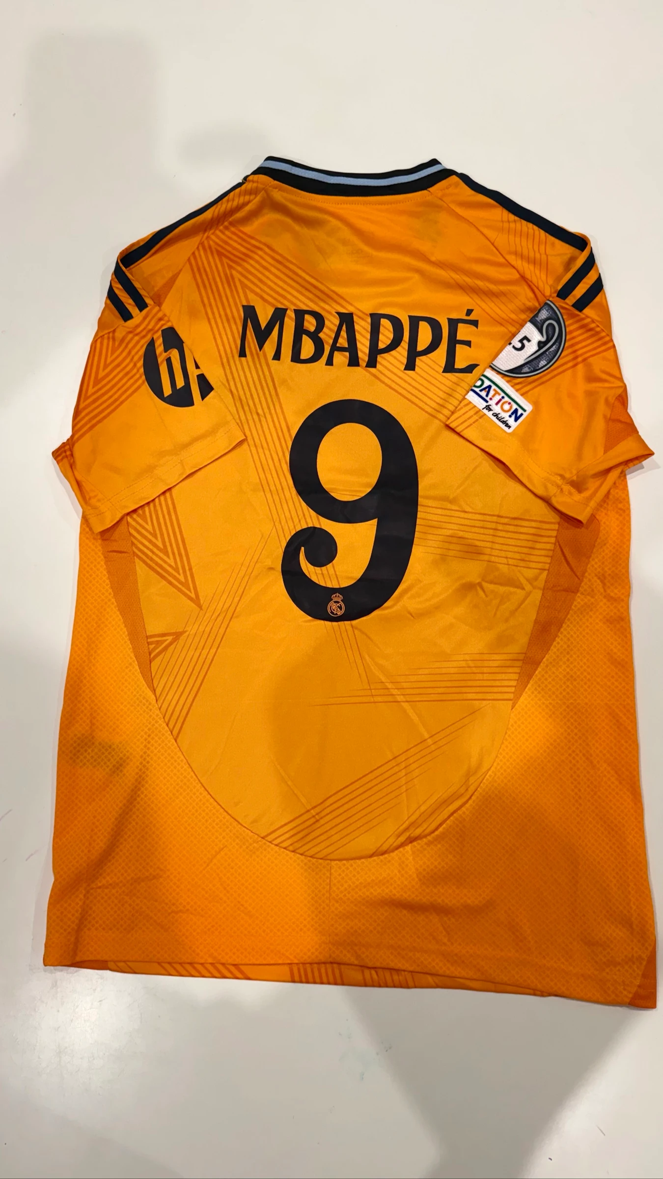 Camiseta Real Madrid 25-26, 9 Mbappe tamanho P – photo 4